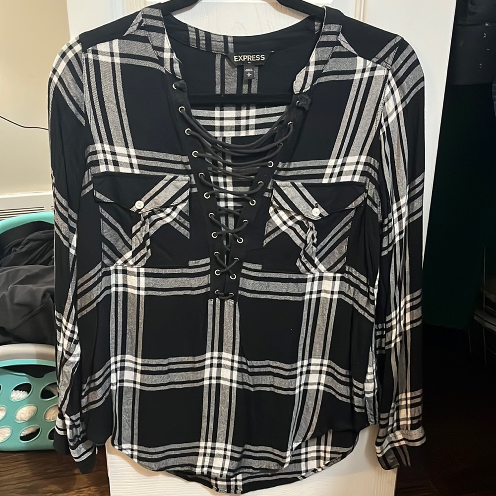 Size Small Express Top. Black and White plaid